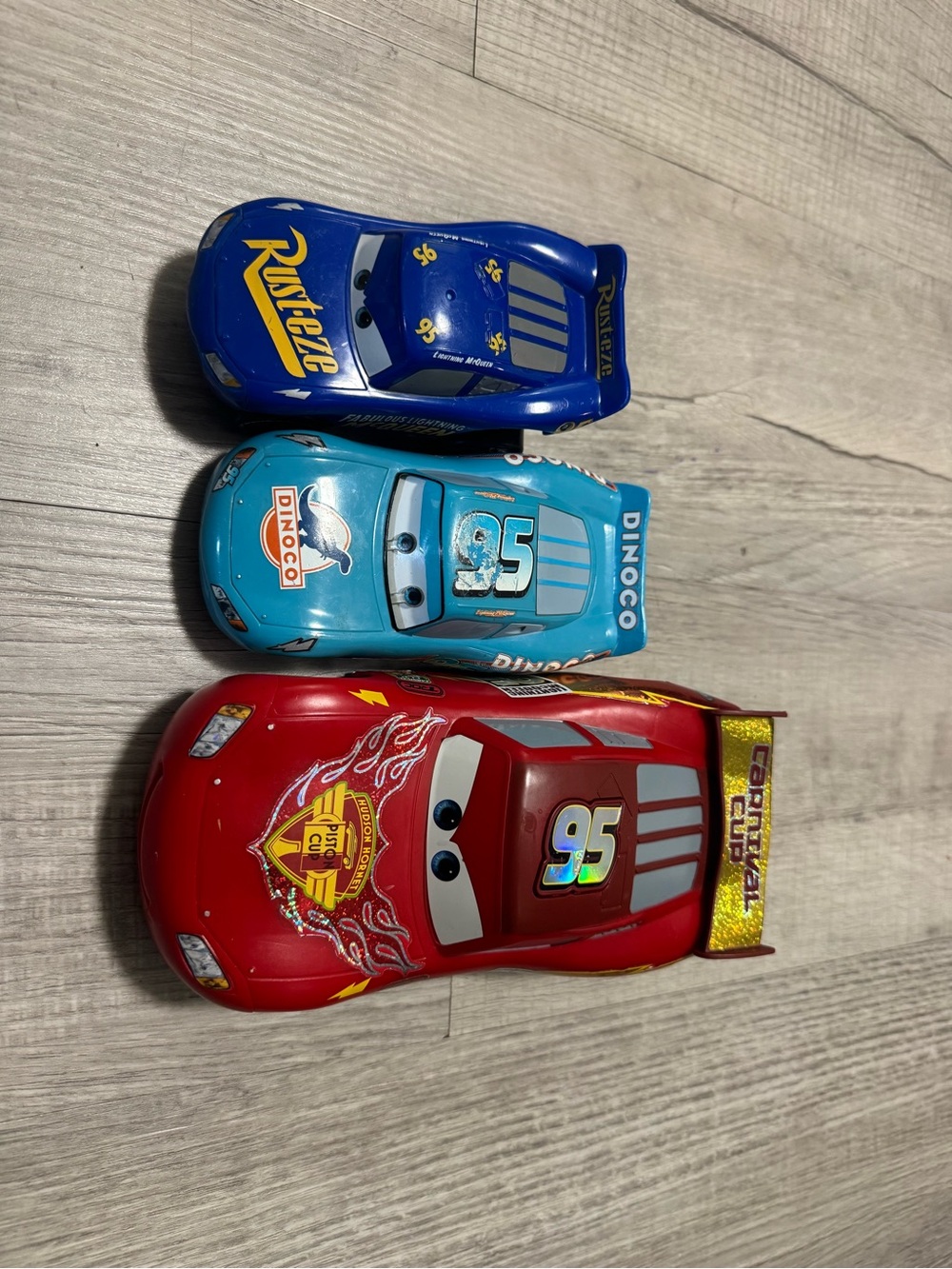Cars Lightning McQueen Red Toy Car - 95 Racers Pack